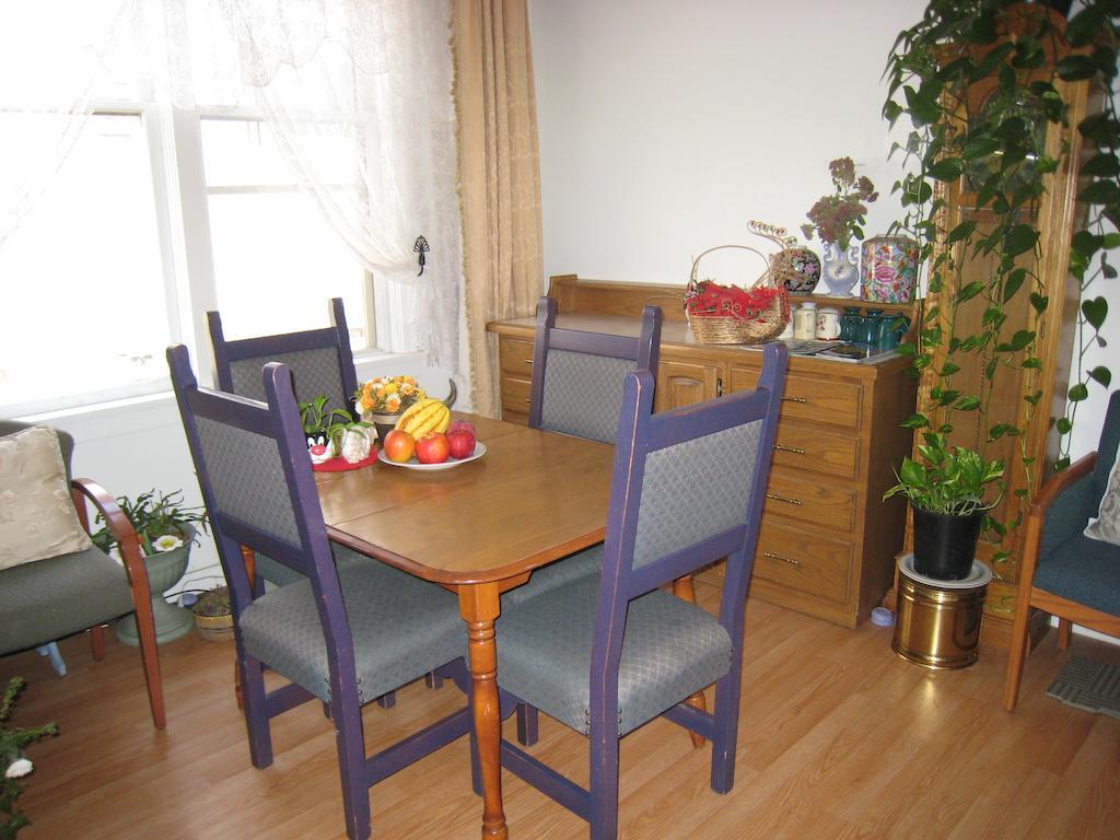 Kelowna Okanagan Lake Hostel מראה חיצוני תמונה