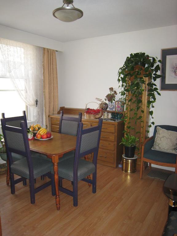 Kelowna Okanagan Lake Hostel מראה חיצוני תמונה