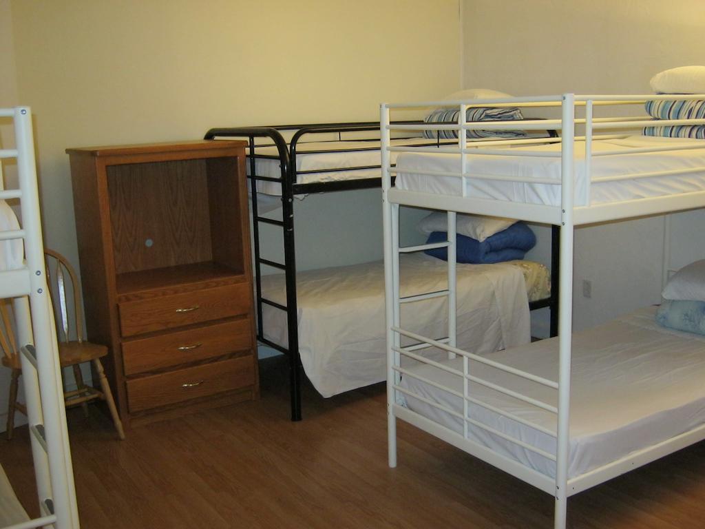 Kelowna Okanagan Lake Hostel חדר תמונה