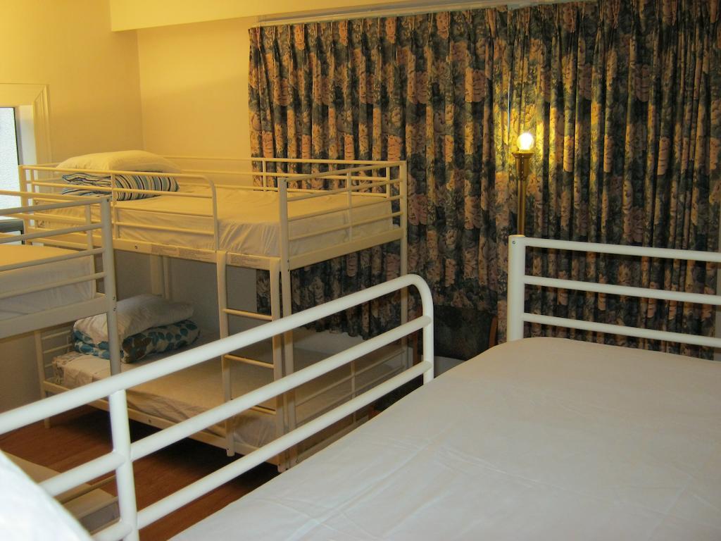 Kelowna Okanagan Lake Hostel חדר תמונה