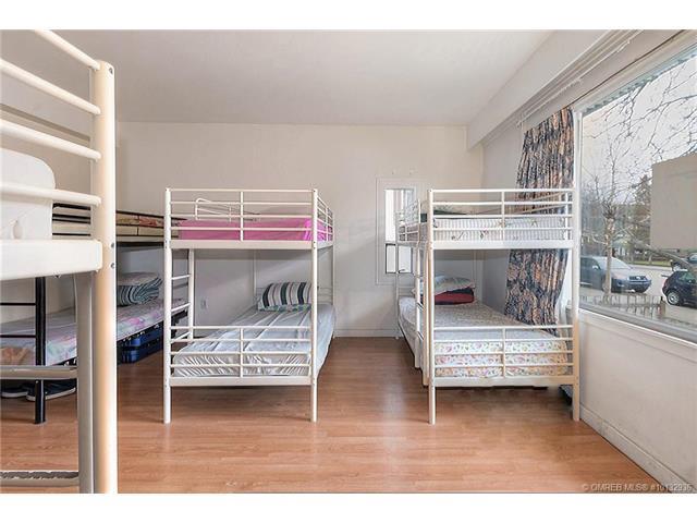 Kelowna Okanagan Lake Hostel מראה חיצוני תמונה