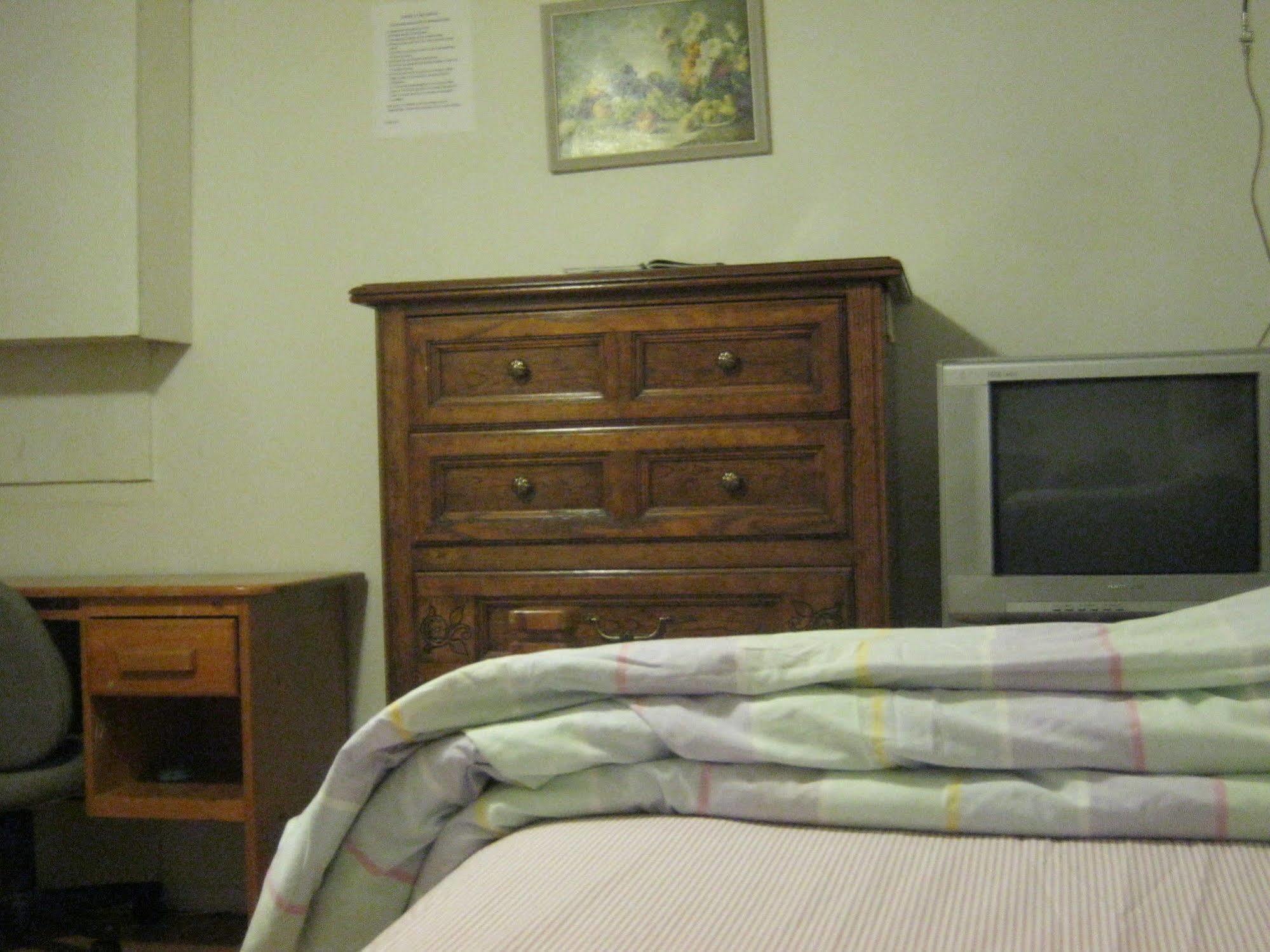 Kelowna Okanagan Lake Hostel מראה חיצוני תמונה